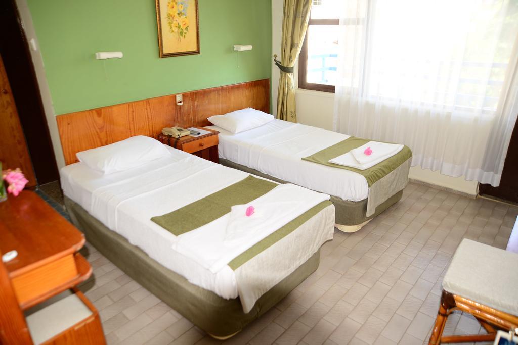 Pinar Hotel Аланя Екстериор снимка